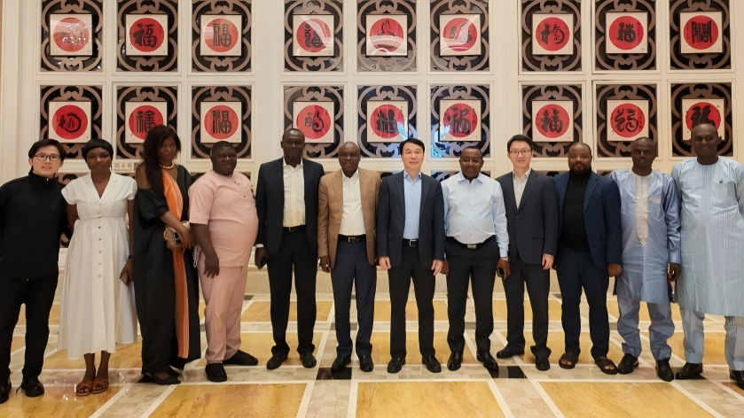 喀麦隆人民民主联盟干部考察团访问福建