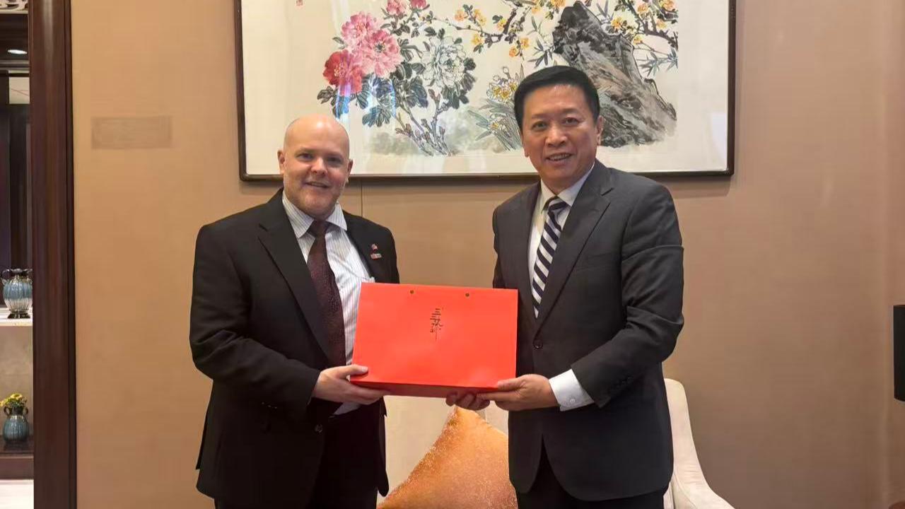 墨西哥驻广州代总领事丹尼尔访闽